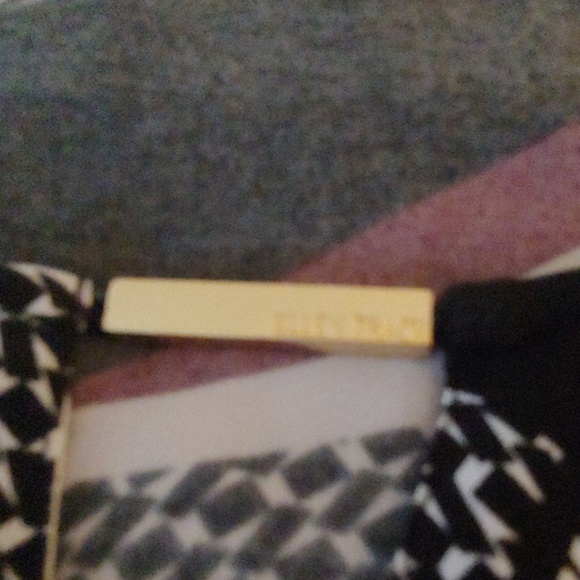 Top - Picture 2 of 5